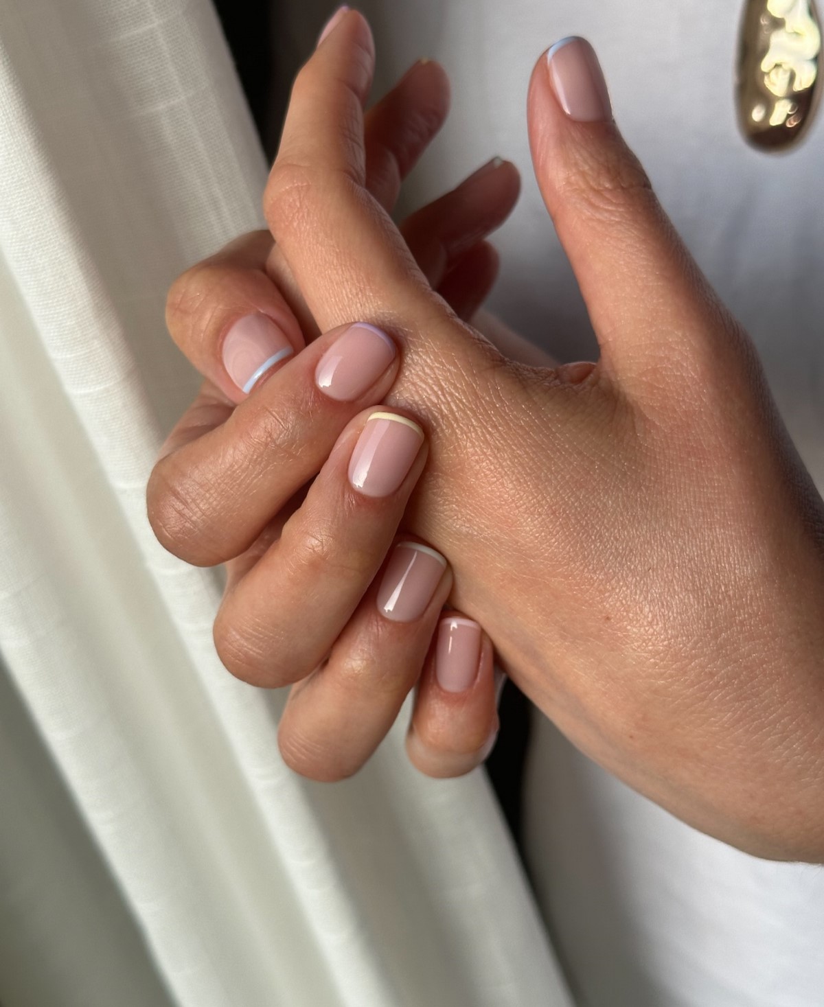 Як тонкий мікрофренч змінює вигляд манікюру