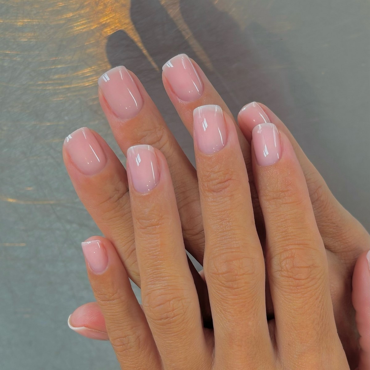 Манікюр, який виглядає як натуральні нігті — ефект без помітного покриття