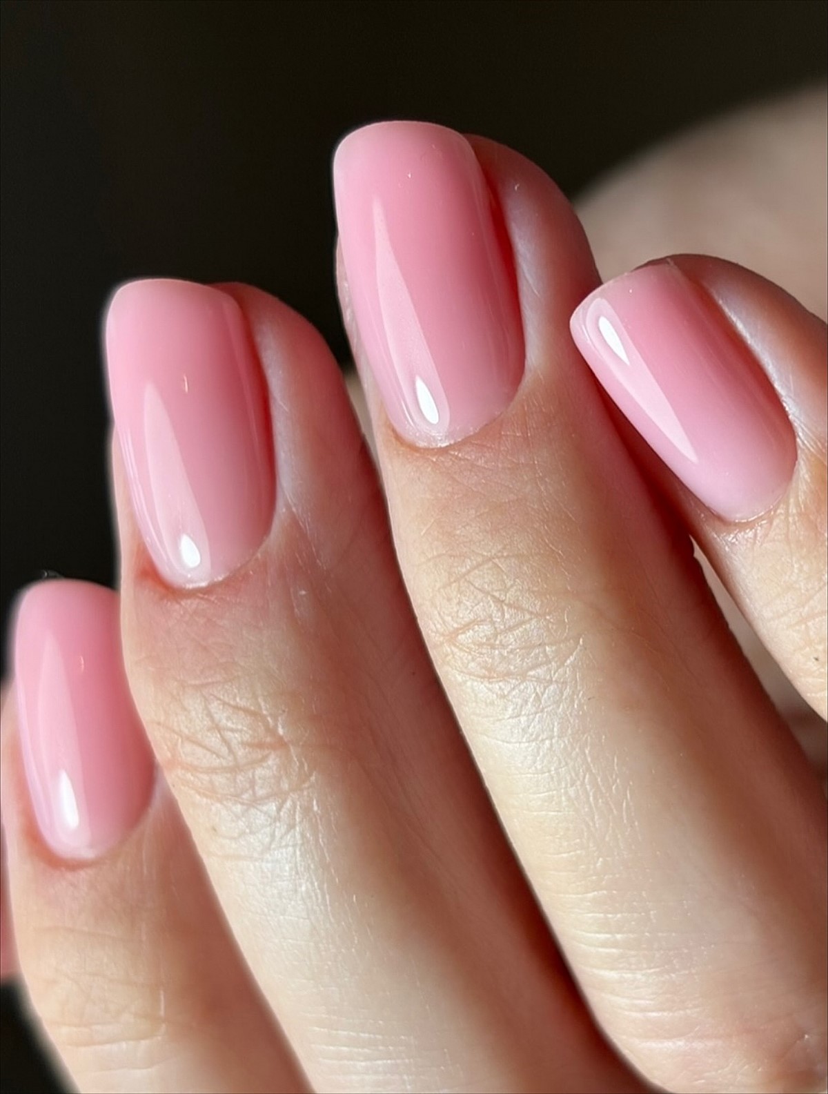 Манікюр без дизайну — чистий вигляд нігтів без перевантаження