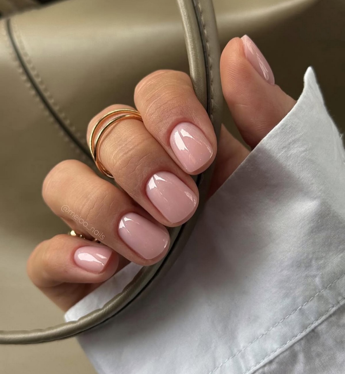 Манікюр без дизайну — чистий вигляд нігтів без перевантаження