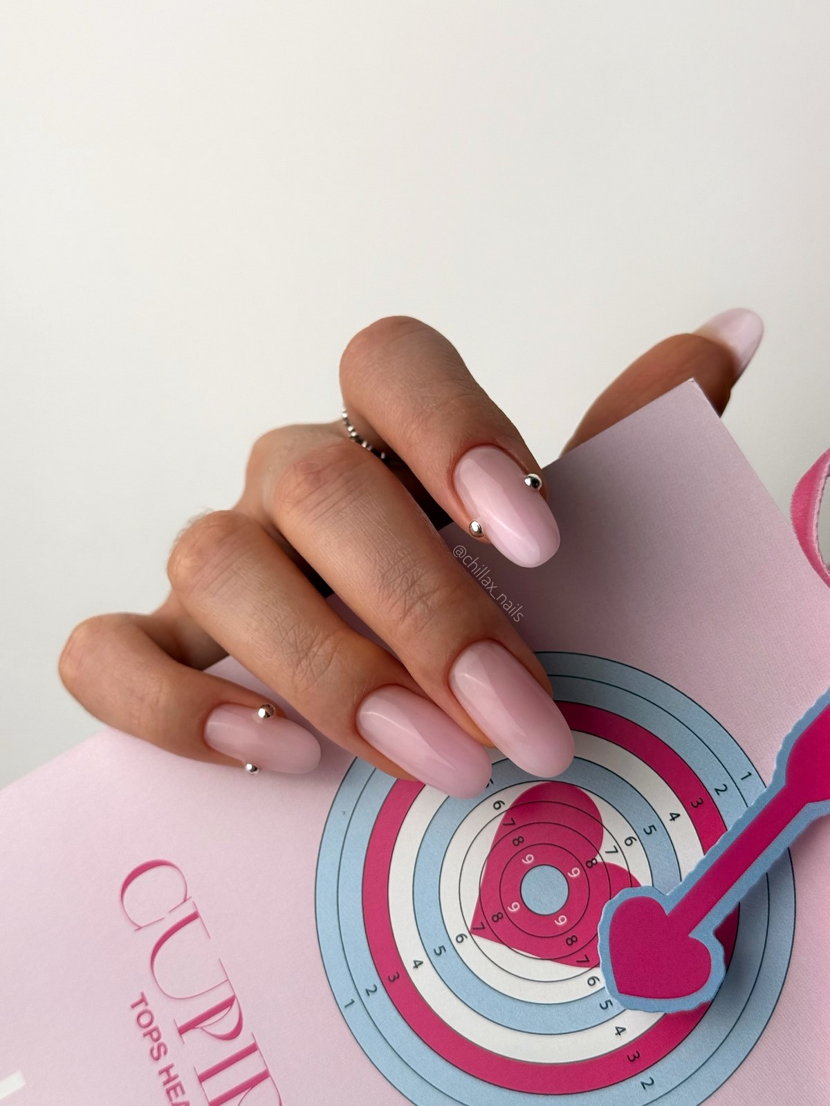 Манікюр, який виглядає як доглянуті нігті — чистий ефект без покриття