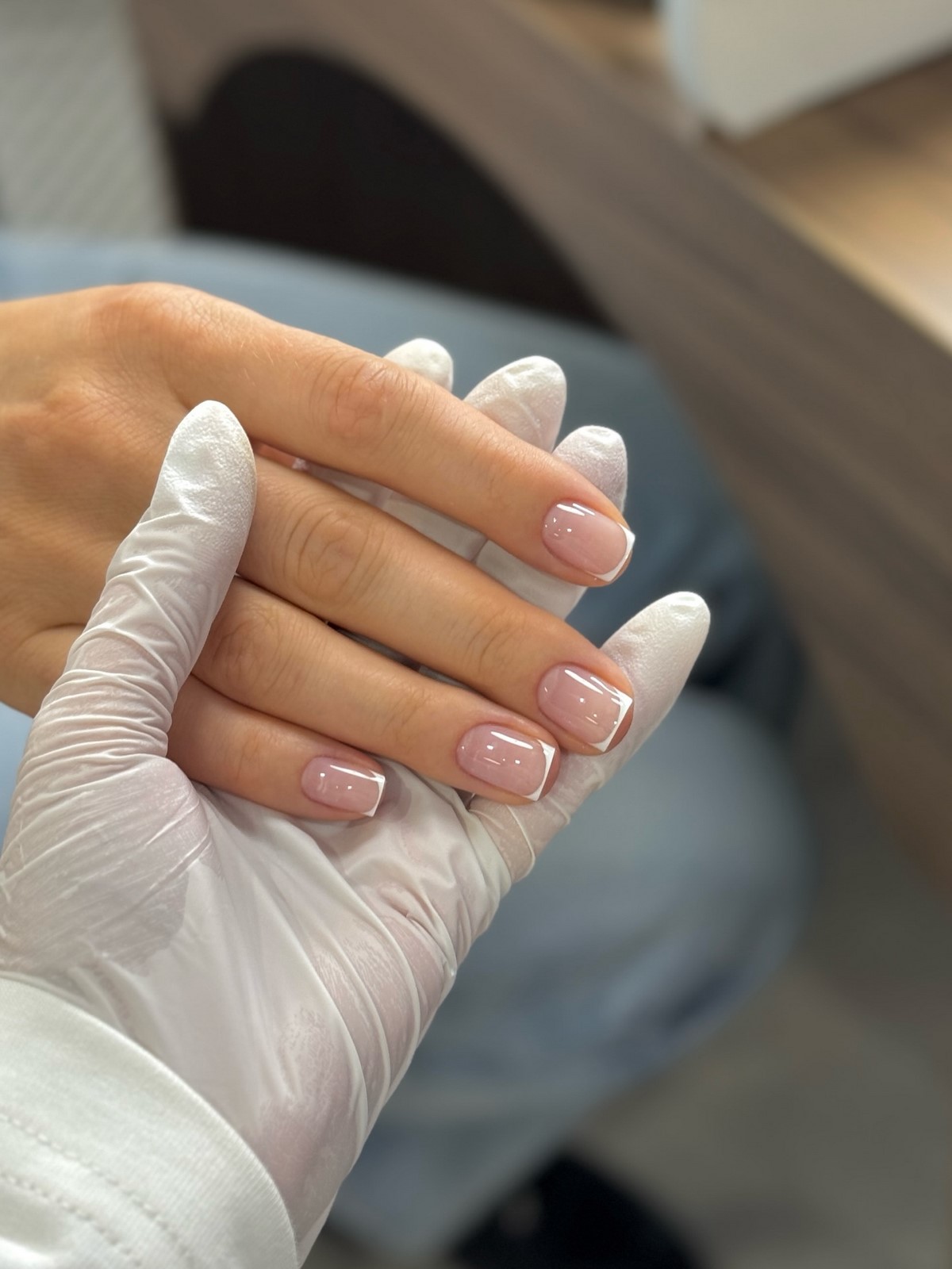 Манікюр, який виглядає як натуральні нігті — ефект без помітного покриття