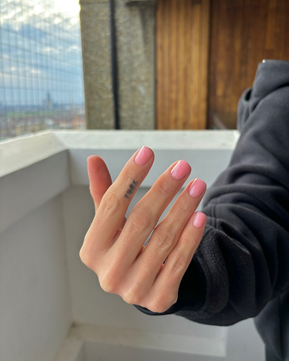 Манікюр, який виглядає як натуральні нігті — ефект без помітного покриття