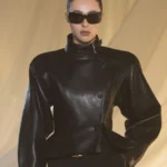 Шкіряна мото-куртка Balmain осінь-зима 2026 — крупний план образу